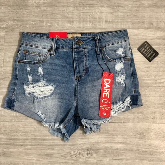 Festival Fun Denim Shorts - Medium Blue Wash - Picture 2 of 3